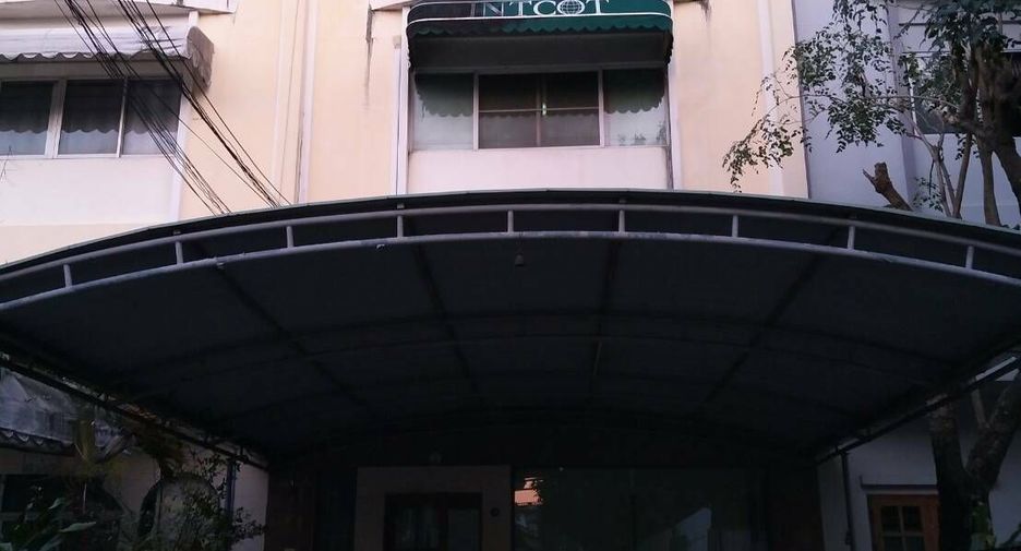 Reihenhaus zur Miete mit 7 Zimmer in Chatuchak, Bangkok