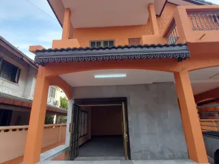 Haus zur Miete mit 5 Zimmer in Bang Khen, Bangkok