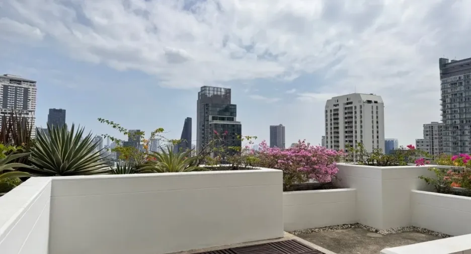 Condo en alquiler de 1 habitaciones en Khlong Toei, Bangkok