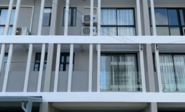 For rent 4 bedrooms townhouse in Mueang Samut Prakan, Samut Prakan