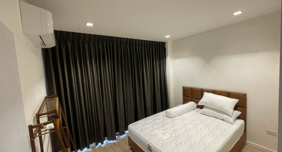 For rent 4 bedrooms townhouse in Mueang Samut Prakan, Samut Prakan