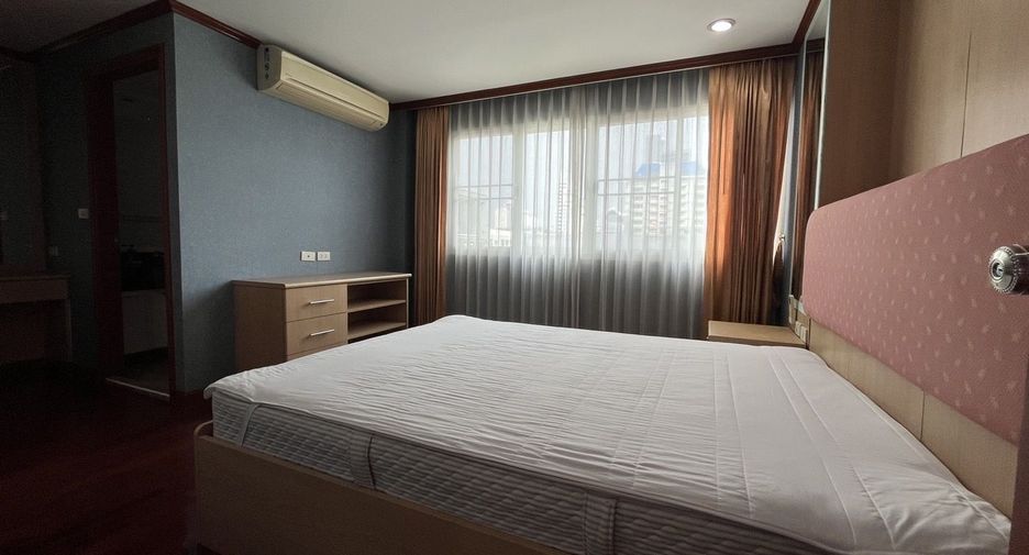 Apartamento en alquiler de 3 habitaciones en Watthana, Bangkok