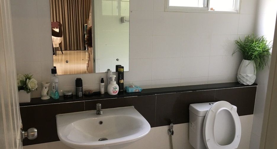For rent 3 bedrooms house in Suan Luang, Bangkok