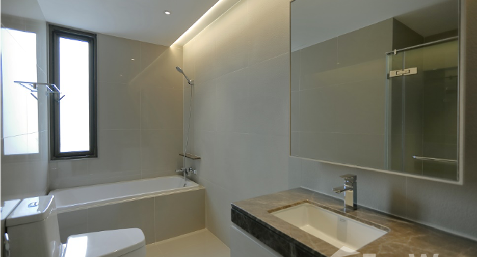 For rent 3 bedrooms condo in Watthana, Bangkok