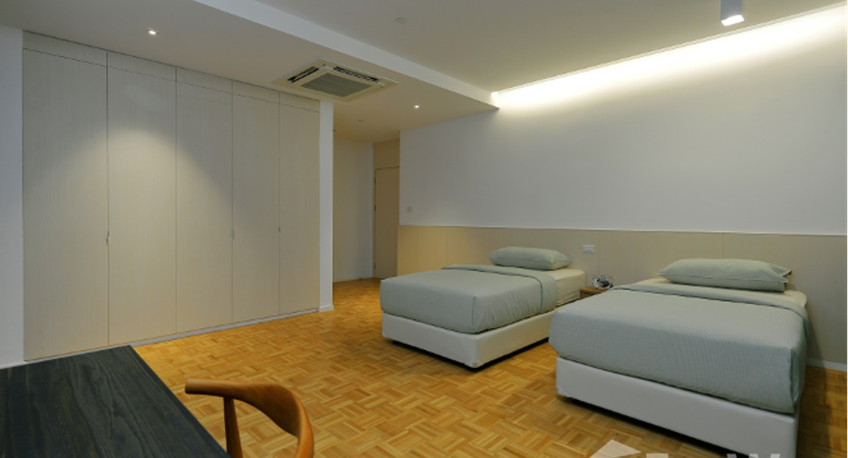 For rent 3 bedrooms condo in Watthana, Bangkok