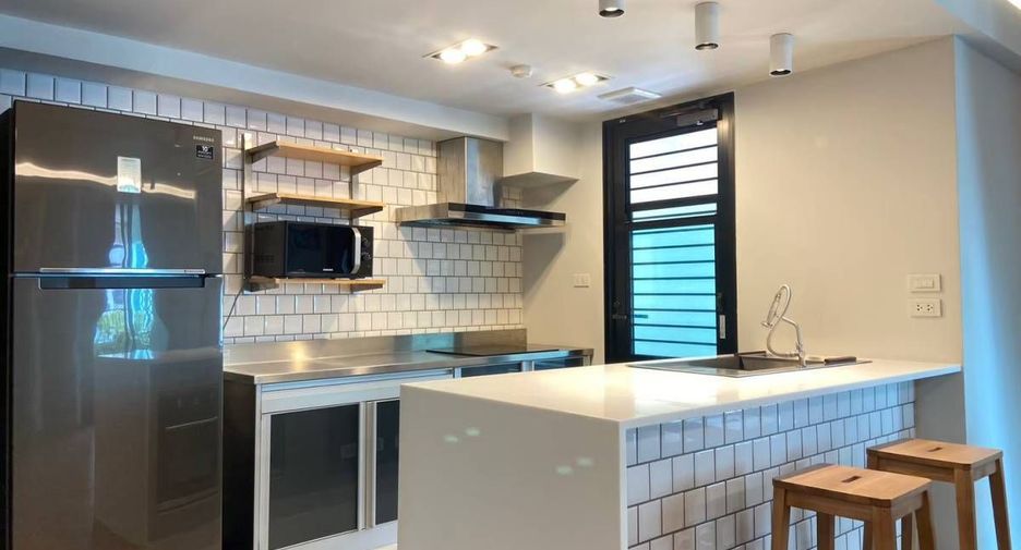 For rent 3 bedrooms condo in Watthana, Bangkok