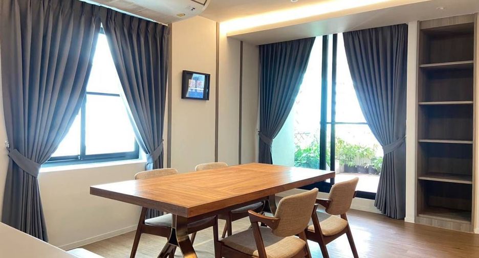 For rent 3 bedrooms condo in Watthana, Bangkok