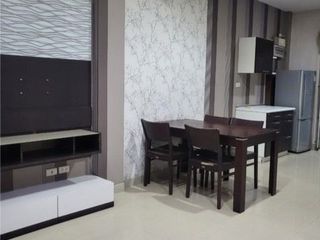出租 3 卧室 联排别墅 在 Saphan Sung, 曼谷