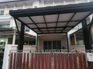 出租 3 卧室 联排别墅 在 Saphan Sung, 曼谷