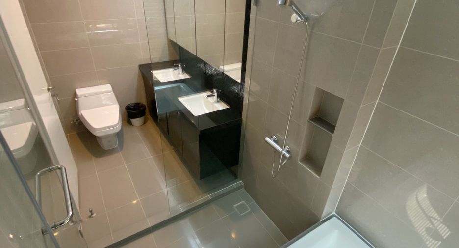 For rent 3 bedrooms condo in Chatuchak, Bangkok