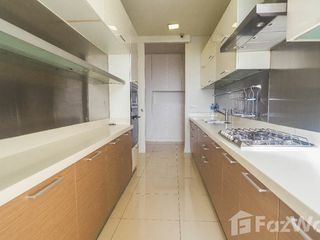 For rent 3 bedrooms condo in Bang Rak, Bangkok