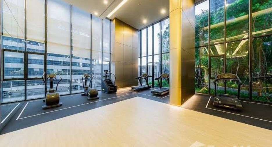 À louer studio condo à Huai Khwang, Bangkok