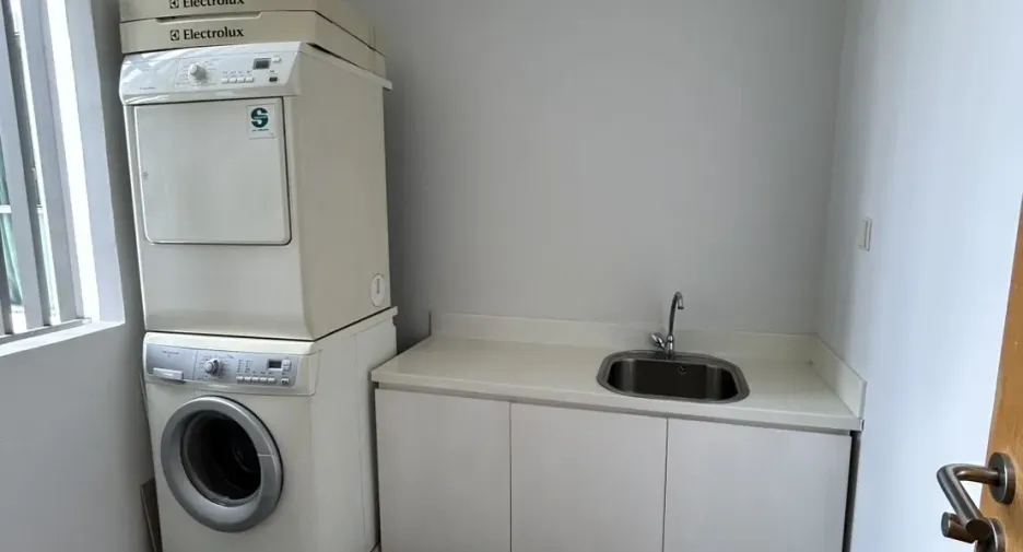ให้เช่า 2 ห้องนอน คอนโด ใน คลองเตย, กรุงเทพฯ