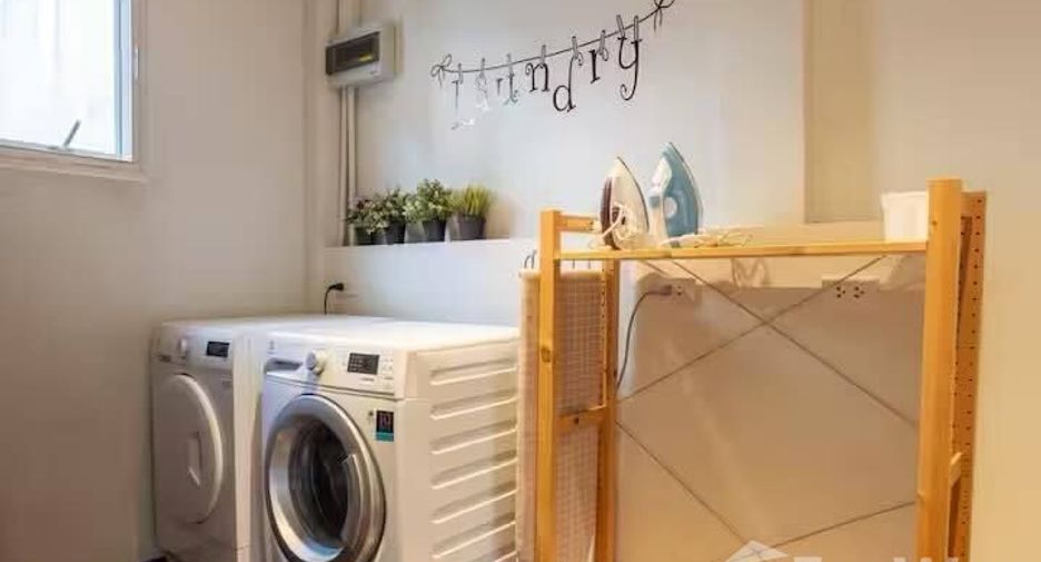 For rent 2 bedrooms retail Space in Yan Nawa, Bangkok