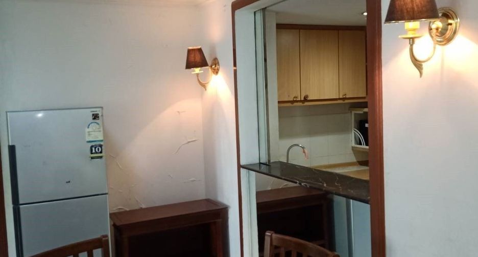Wohnung zur Miete mit 2 Zimmer in Yan Nawa, Bangkok