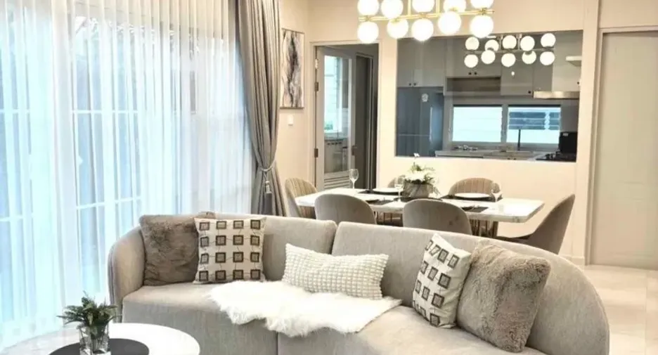 Casa en alquiler de 3 habitaciones en Bang Phli, Samut Prakan