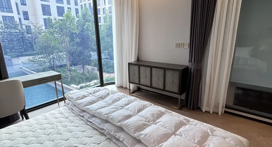 For rent 3 bedrooms condo in Watthana, Bangkok