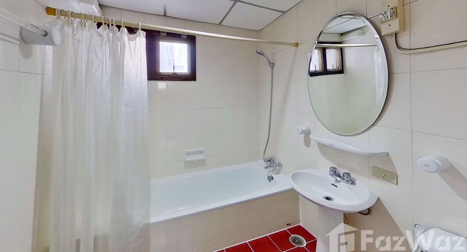 For rent 2 bedrooms condo in Watthana, Bangkok