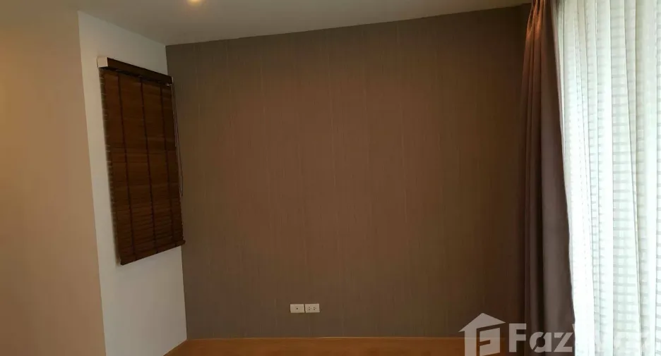 For rent 3 bedrooms townhouse in Wang Thonglang, Bangkok