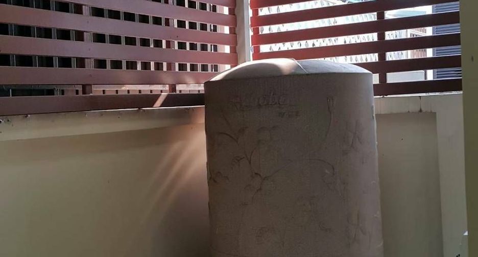 For rent 3 bedrooms townhouse in Wang Thonglang, Bangkok