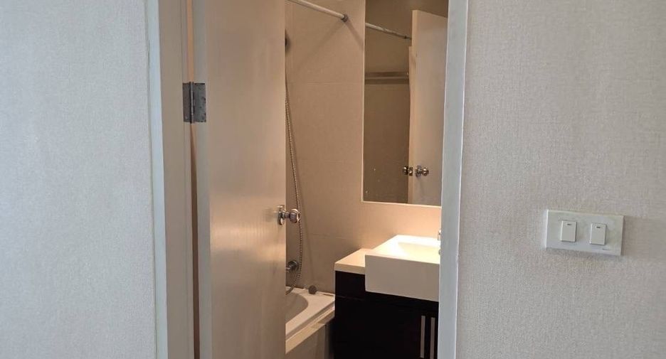 For rent スタジオ condo in Watthana, Bangkok