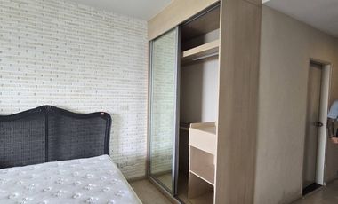 Wohnung zur Miete mit Studio in Watthana, Bangkok