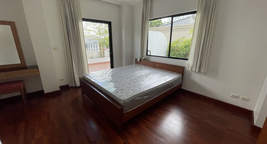 Apartment zur Miete mit 3 Zimmer in Watthana, Bangkok