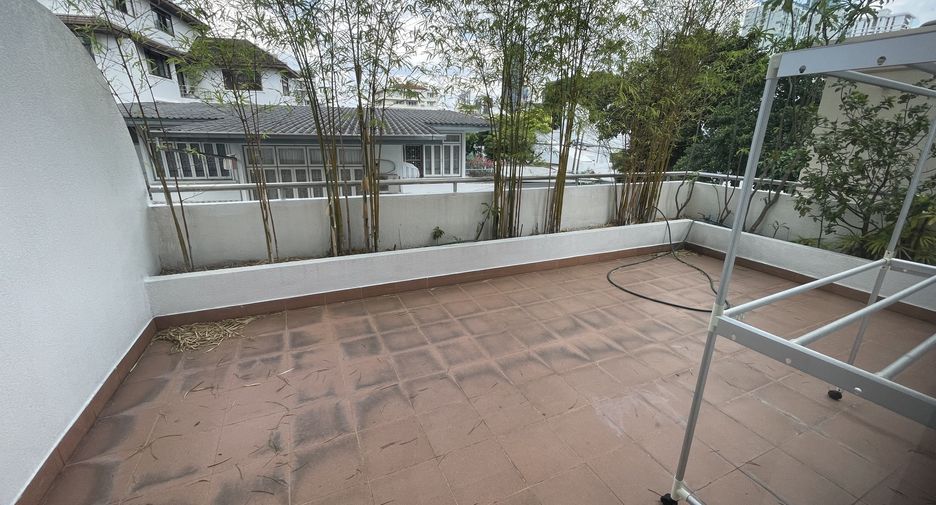 Apartment zur Miete mit 3 Zimmer in Watthana, Bangkok