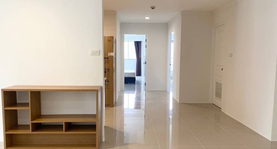 Wohnung zur Miete mit 3 Zimmer in Khlong Toei, Bangkok