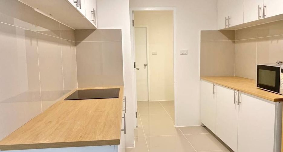 Wohnung zur Miete mit 3 Zimmer in Khlong Toei, Bangkok