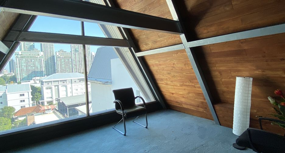 For rent 5 bedrooms condo in Watthana, Bangkok