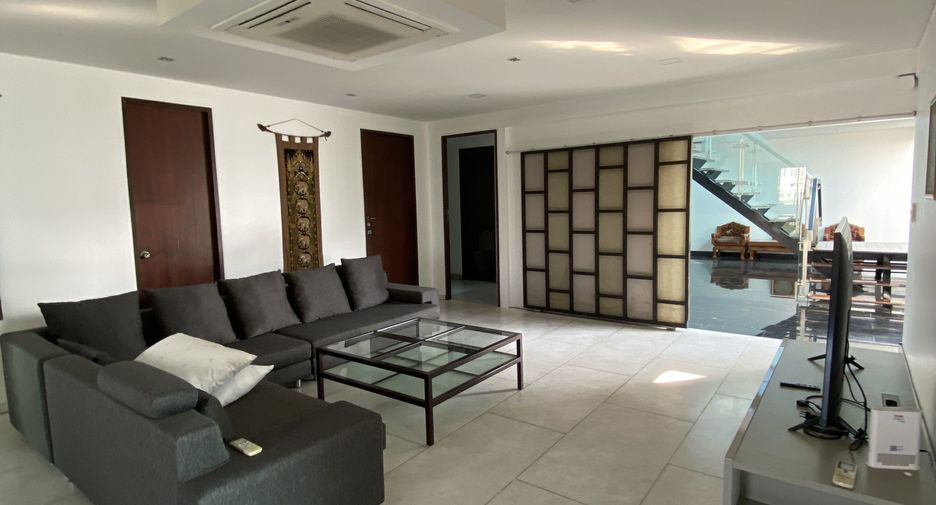 For rent 5 bedrooms condo in Watthana, Bangkok