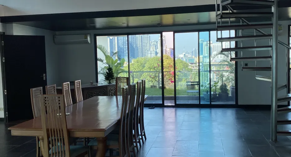 For rent 5 bedrooms condo in Watthana, Bangkok