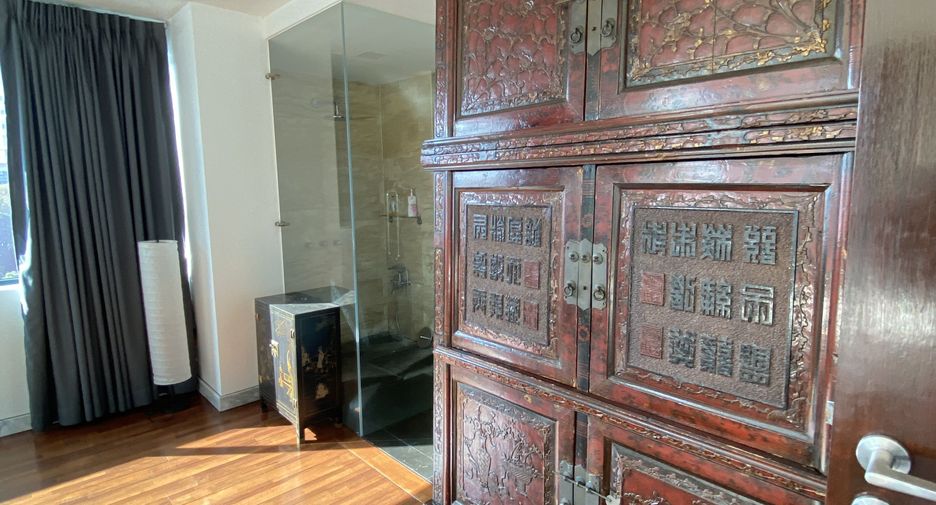 For rent 5 bedrooms condo in Watthana, Bangkok
