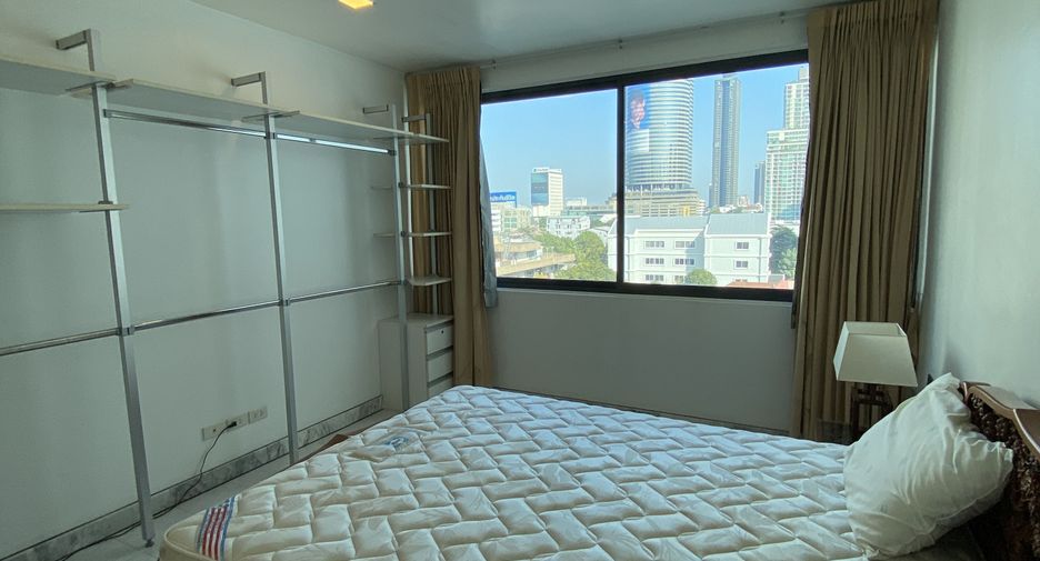 For rent 5 bedrooms condo in Watthana, Bangkok