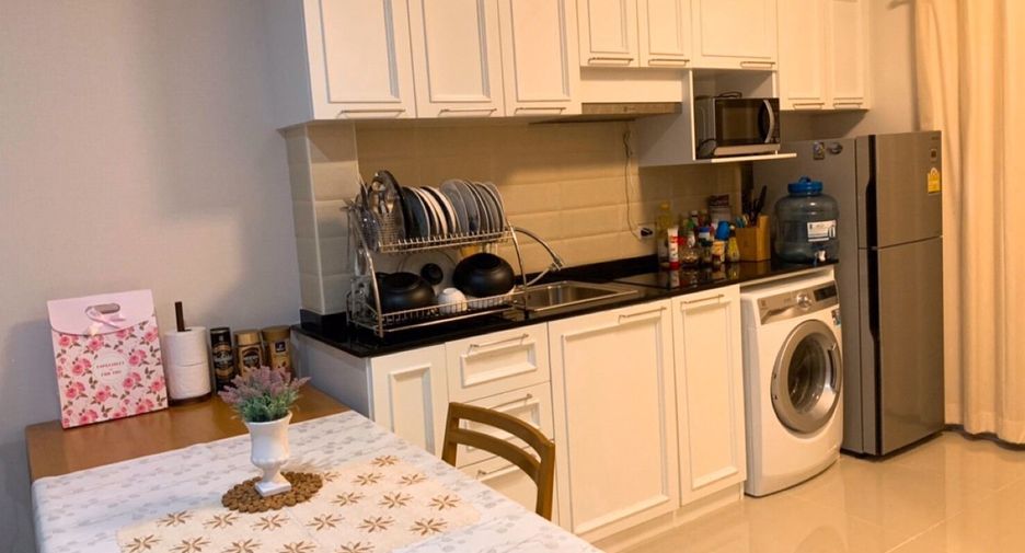 For rent 2 bedrooms townhouse in Bang Bo, Samut Prakan