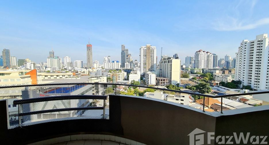 À louer 3 chambres condo à Watthana, Bangkok