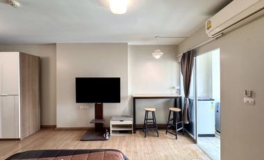 Wohnung zur Miete mit Studio in Watthana, Bangkok