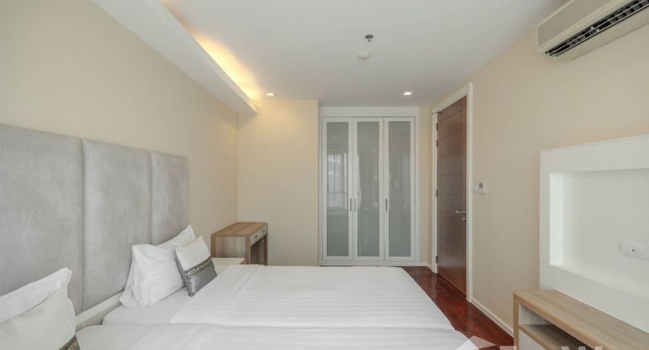 For rent 2 bedrooms apartment in Khlong Toei, Bangkok
