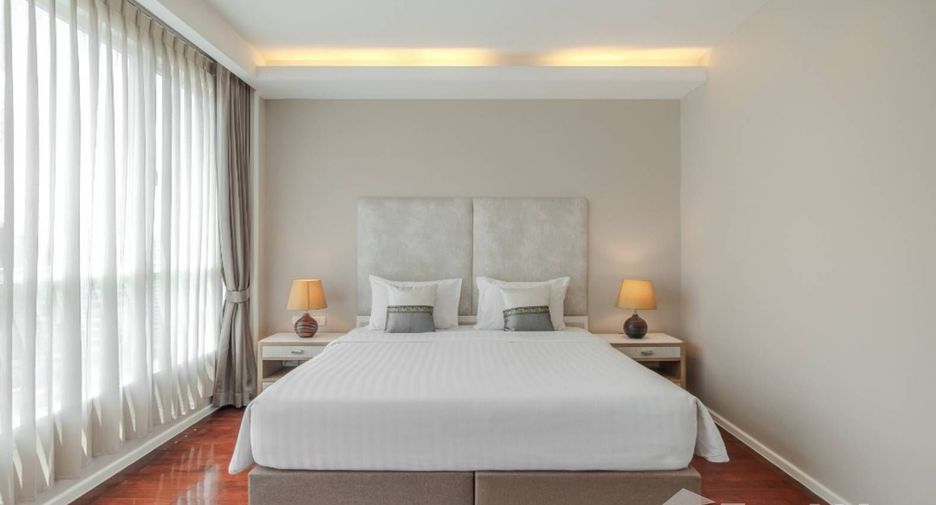 For rent 2 bedrooms apartment in Khlong Toei, Bangkok