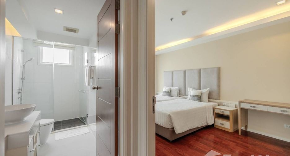 For rent 2 bedrooms apartment in Khlong Toei, Bangkok