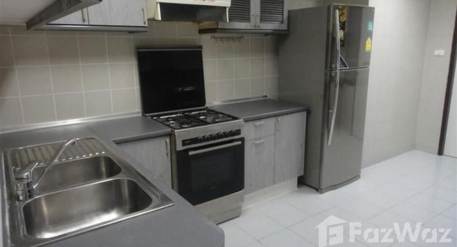 For rent 3 ベッドルーム condo in Watthana, Bangkok