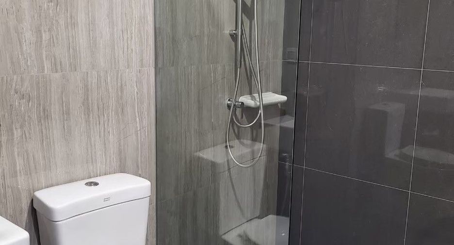 For rent 2 bedrooms condo in Phasi Charoen, Bangkok
