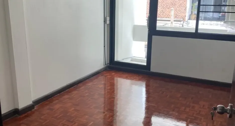 Reihenhaus zur Miete mit 3 Zimmer in Khlong Toei, Bangkok