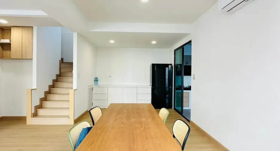 Продажа и аренда 4 спальни дом в Банг Ламунг, Чонбури