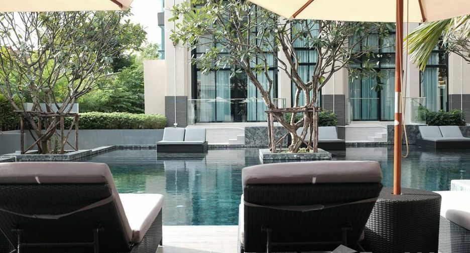 For rent 1 bed condo in Phra Khanong, Bangkok
