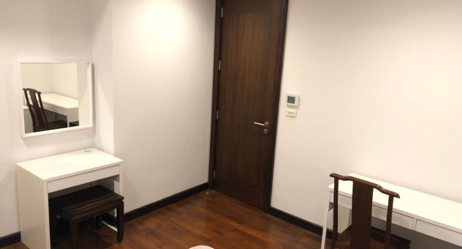 À louer 4 chambres appartement à Watthana, Bangkok
