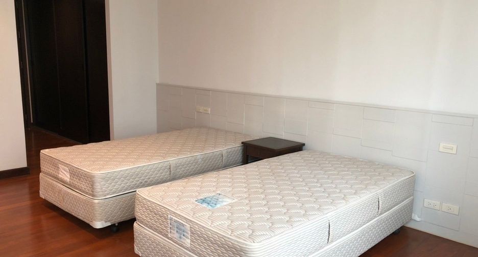 À louer 4 chambres appartement à Watthana, Bangkok