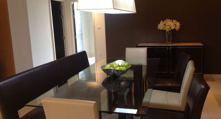 For rent 3 bedrooms apartment in Watthana, Bangkok