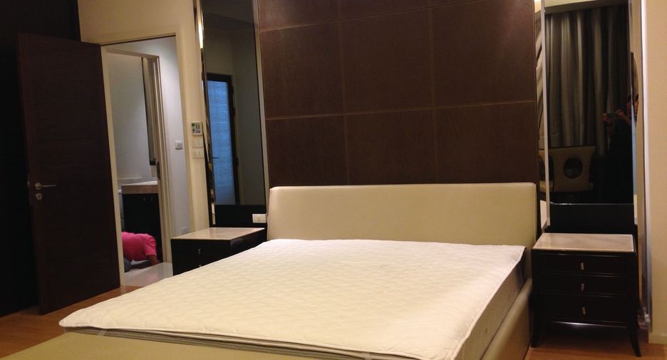 For rent 3 bedrooms apartment in Watthana, Bangkok